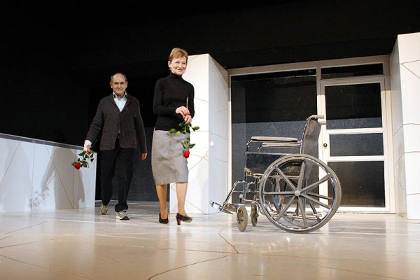 "B³ogie dni". Teatr Ateneum w Warszawie. Obsada: Jadwiga Jankowska - Cielak, Jan Peszek. Tarnobrzeg. 08.12.2015.